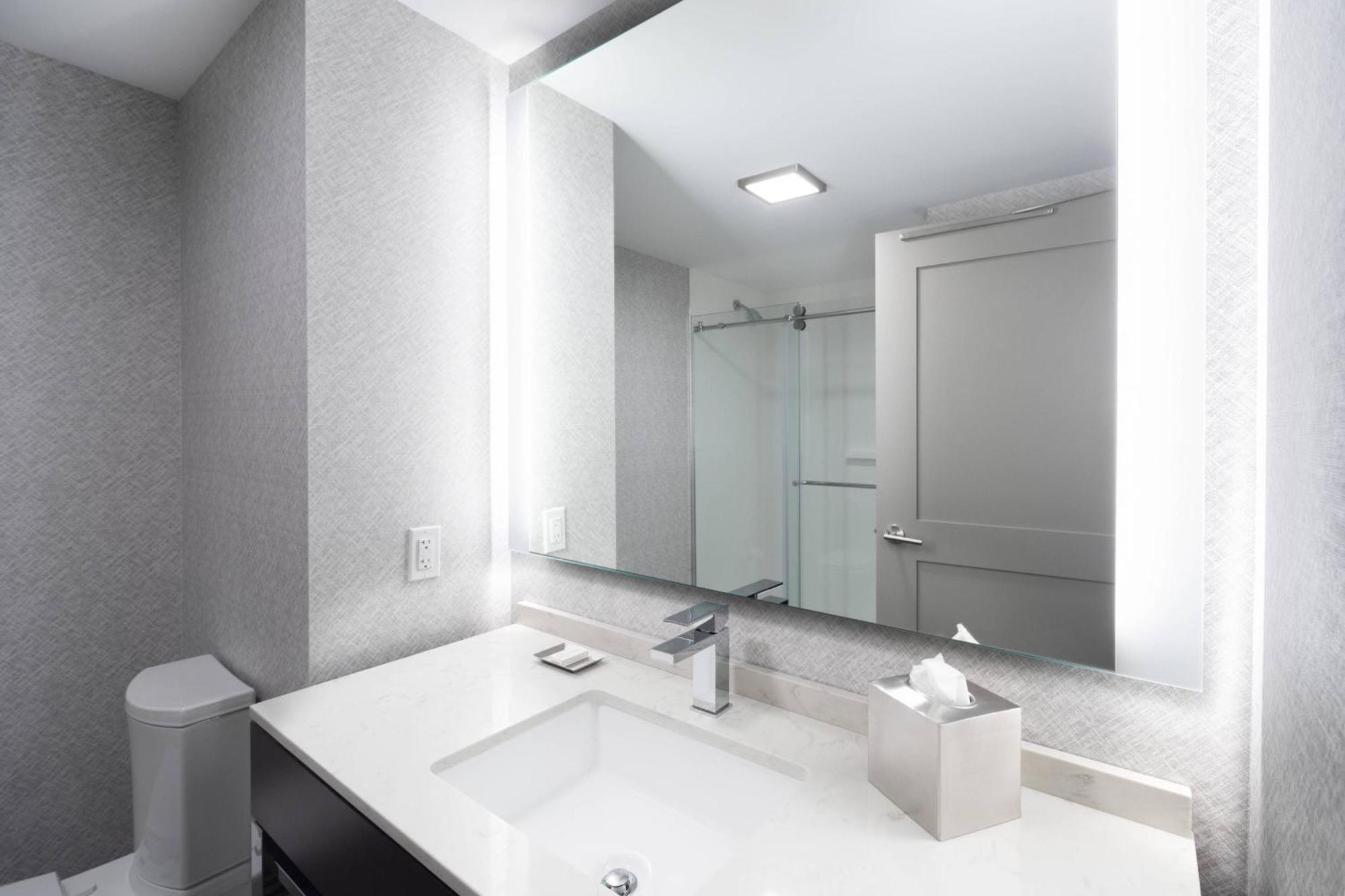 Fairfield Inn & Suites By Marriott Boston Logan Airport/Chelsea Exteriör bild